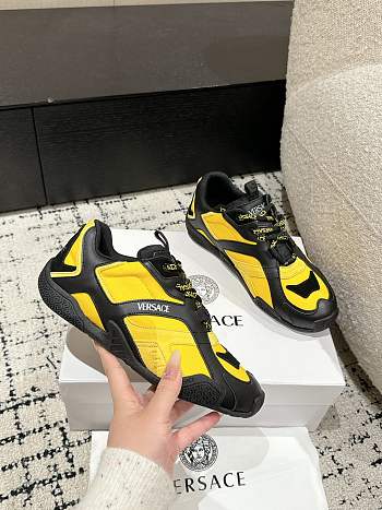 Bagsaaa Versace Galaxia Sneakers Black & Yellow