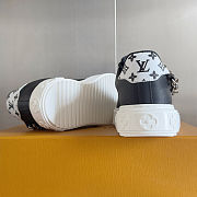 Bagsaaa LV Time Out Sneaker Black - 2