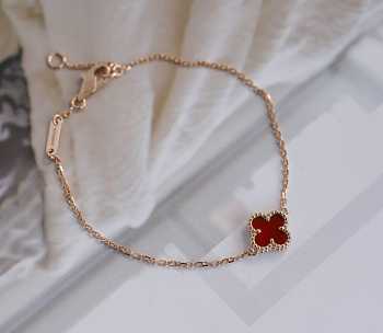 Bagsaaa VCA Sweet Alhambra bracelet rose gold, Carnelian