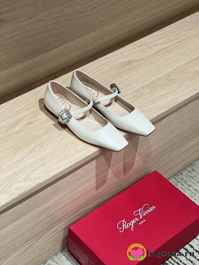 Bagsaaa Roger Vivier Belle Vivier Mary Janes in leather white - 1