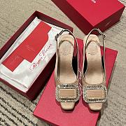 Bagsaaa Roger Vivier Belle Vivier Slingback Pumps in satin beige - 3