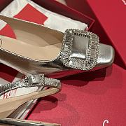 Bagsaaa Roger Vivier Belle Vivier Slingback Pumps in silver - 4