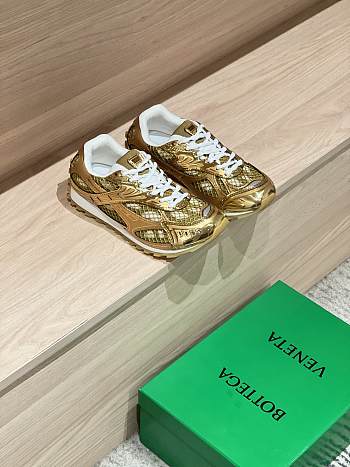 Bagsaaa Bottega Veneta Orbit Sneaker Gold
