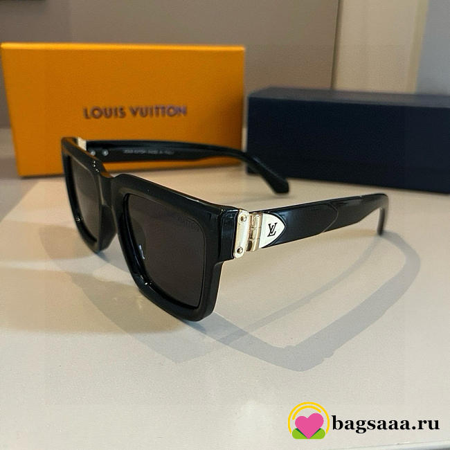 Bagsaaa LV Sunglasses 02 - 1