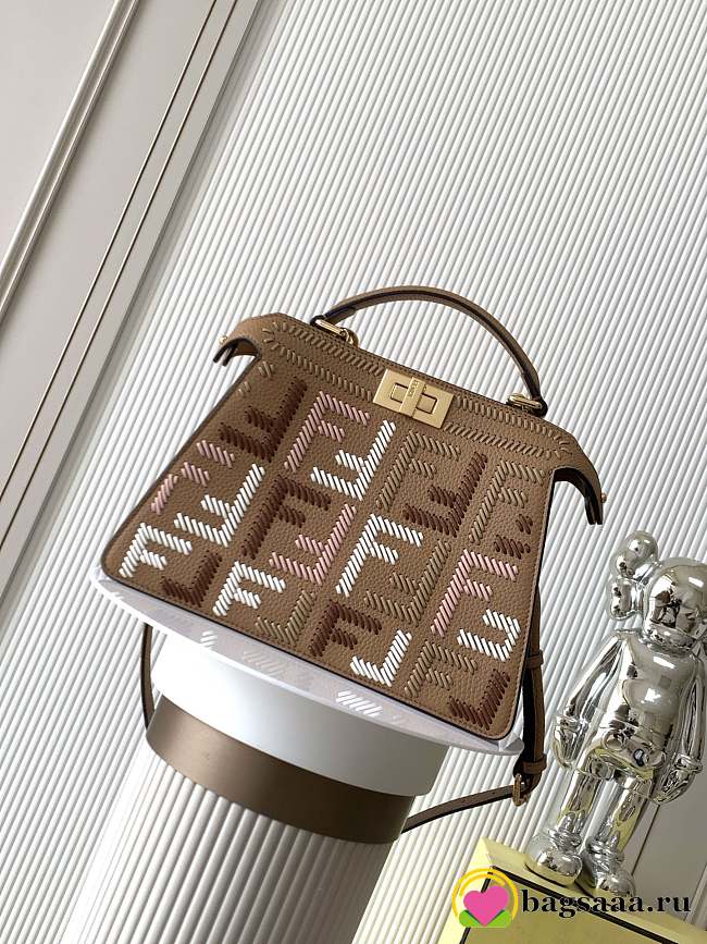 Bagsaaa Fendi Peekaboo ISeeU Small brown leather bag with FF interlacing - 27cm - 1