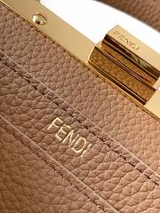 Bagsaaa Fendi Peekaboo ISeeU Small brown leather bag with FF interlacing - 27cm - 4
