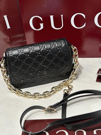 Bagsaaa Gucci GG Emblem small shoulder bag 847448 black - 20.5cm