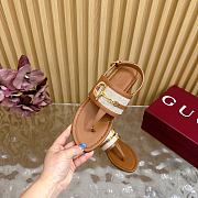 Bagsaaa Gucci Women's thong sandal with Horsebit 834431 brown - 4