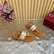 Bagsaaa Gucci Women's thong sandal with Horsebit 834431 brown - 2