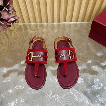 Bagsaaa Gucci Women's thong sandal with Horsebit 834431 red