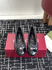 Bagsaaa Gucci Women's ballet flat with Double G 835805 Black - 1
