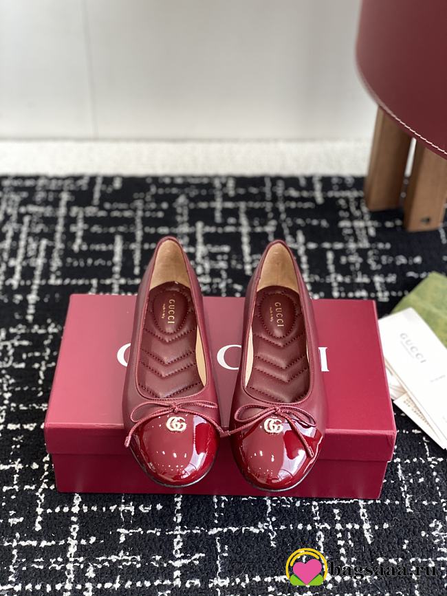 Bagsaaa Gucci Women's ballet flat with Double G 835805 Red - 1