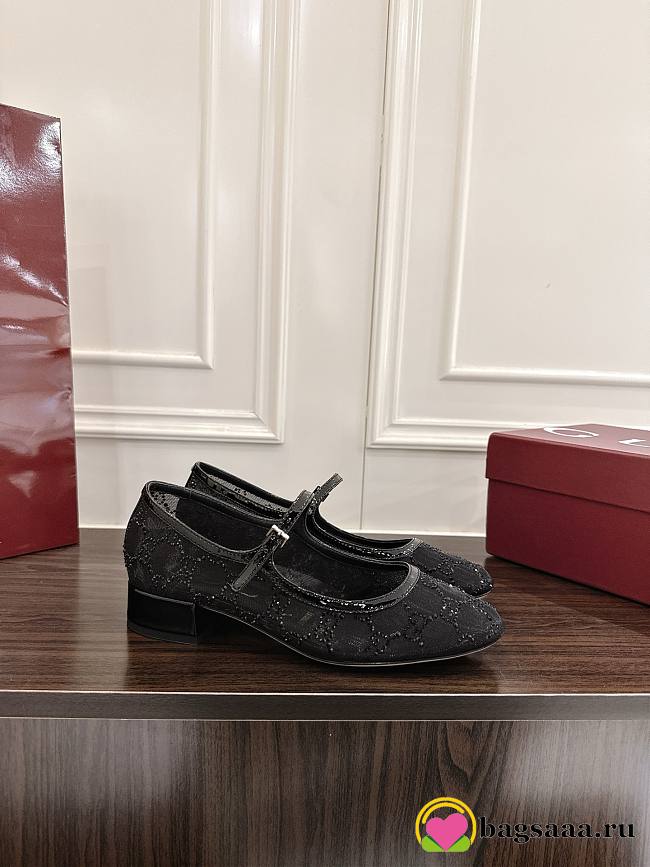 Bagsaaa Gucci Women's GG crystal ballet flat 836809 Black mesh - 1