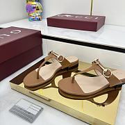 Bagsaaa Gucci Women's thong sandal with Horsebit 816590 brown - 2