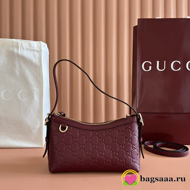 Bagsaaa Gucci GG Emblem small shoulder bag 847450 red - 22cm - 1