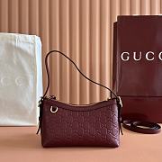 Bagsaaa Gucci GG Emblem small shoulder bag 847450 red - 22cm - 1