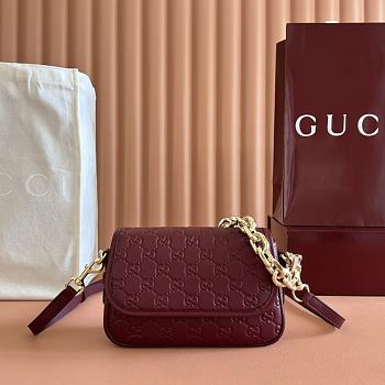 Bagsaaa Gucci GG Emblem small shoulder bag 847448 red - 20.5cm