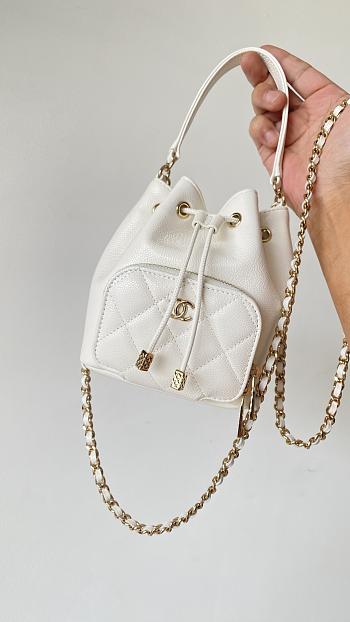 Bagsaaa Chanel Clutch with chain AP4775 White Caviar - 15cm