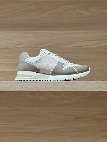 Bagsaaa LV Run Away Trainers Beige