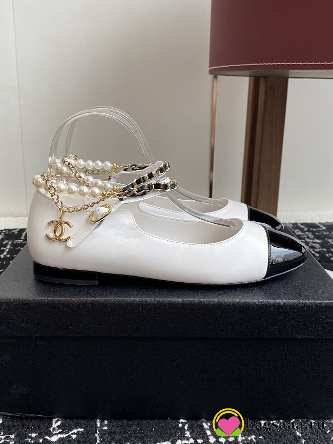 Bagsaaa Chanel Mary Janes G46718 White Lambskin - 1