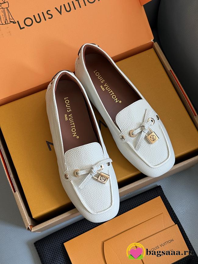 Bagsaaa LV Flore Car Shoe Ecru White - 1