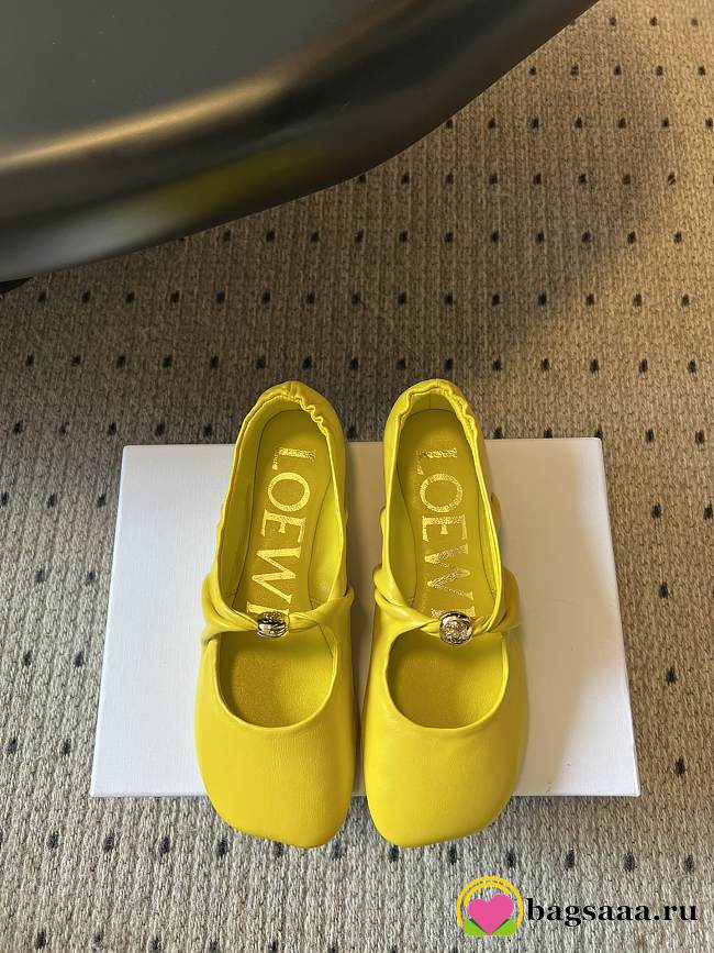 Bagsaaa Loewe Pebble Soft ballerina in nappa lambskin yellow - 1