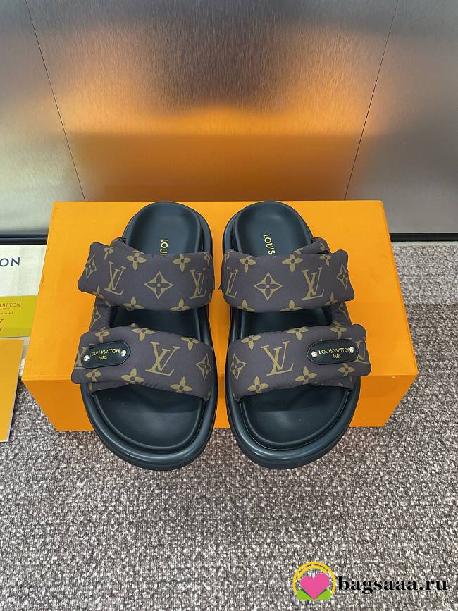 Bagsaaa LV Pool Pillow Flat Comfort Mule Monogram nylon - 1