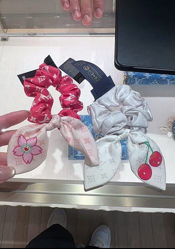 Bagsaaa LV Scrunchies Set 2