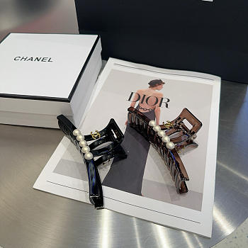 Bagsaaa Chanel 2 hair claw clips