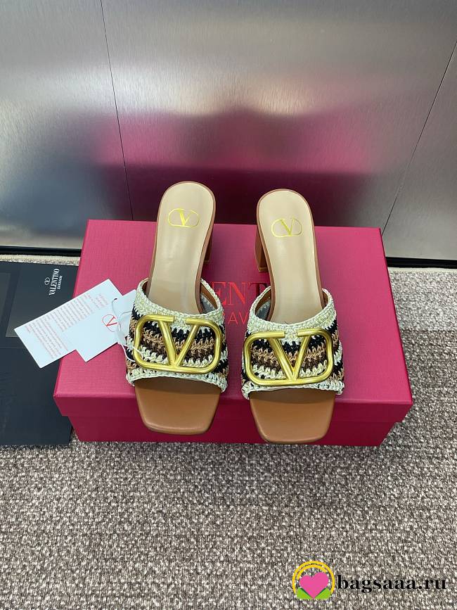 Bagsaaa Valentino Garavani VLogo Signature crochet mules - 1