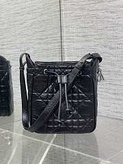 Bagsaaa Dior Small D-Motion Bag Black Macrocannage Crinkled Calfskin - 19.5cm - 1