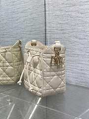 Bagsaaa Dior Small D-Motion Bag Latte Macrocannage Lambskin - 19.5cm - 3