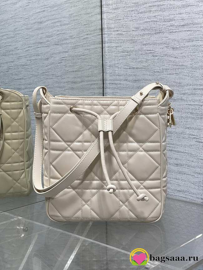 Bagsaaa Dior Medium D-Motion Bag Latte Macrocannage Lambskin - 24cm - 1