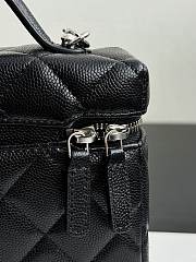 Bagsaaa Chanel Vanity with Chain AP4854 Black Caviar - 19.5cm - 2
