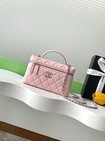 Bagsaaa Chanel Vanity with Chain AP4854 Light Pink Caviar - 19.5cm
