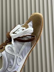 Bagsaaa Loewe Ballet Runner 2.0 in nylon and calfskin Grey/White/Tan - 2