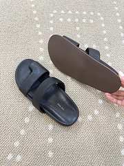 Bagsaaa The Row Hugh Leather Sandals Black - 4