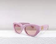 Bagsaaa Gucci Eyewear pink frame glasses - 1