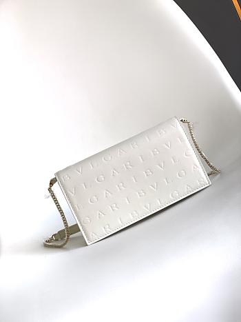 Bagsaaa Bulgari White Embossed Crossbody Bag - 19cm