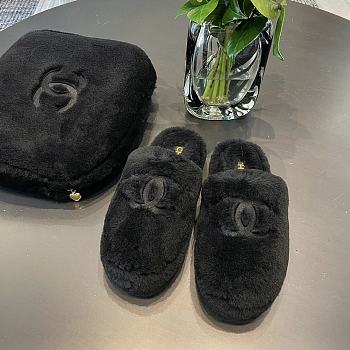 Bagsaaa Chanel Black Shearling Slippers