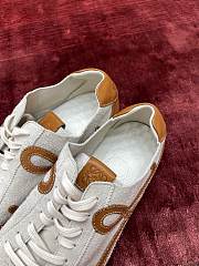Bagsaaa Loewe Ballet Runner 2.0 unlined in deerskin and vegetable-tanned calfskin - 3
