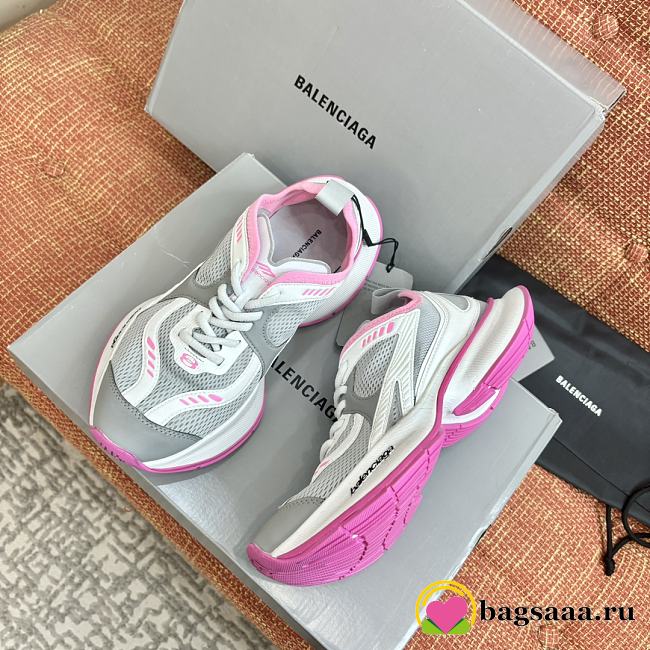 Bagsaaa Balenciaga - Circuit Beige / Pink Low Top Sneakers - 1