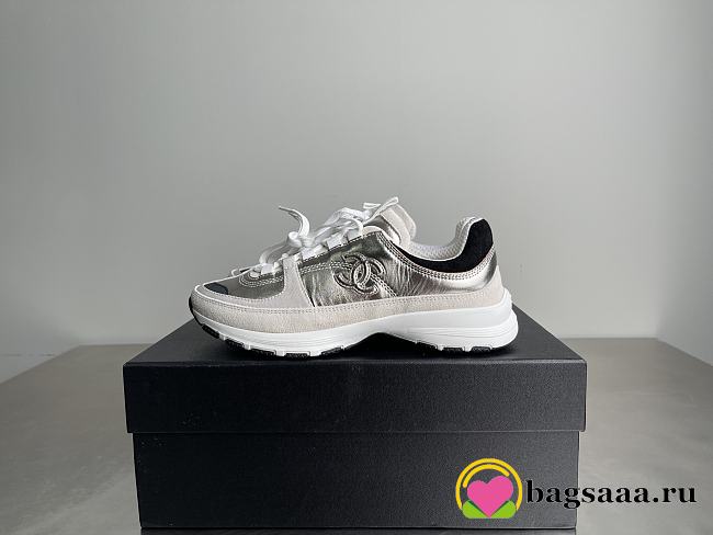 Bagsaaa Chanel Sneakers G46609 Light gold - 1