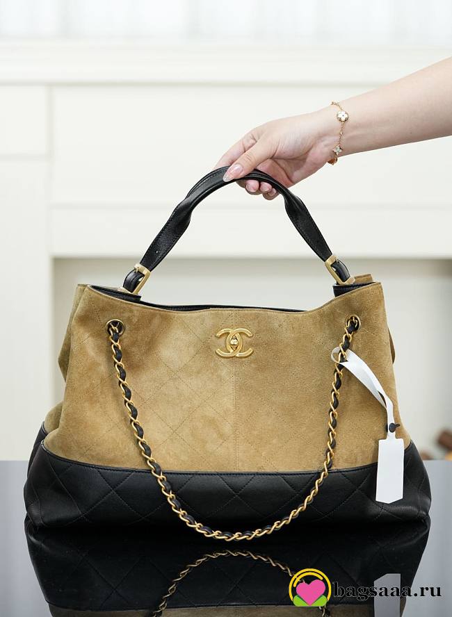 Bagsaaa Chanel Shopping Bag AS5657 Beige & Black - 40cm - 1