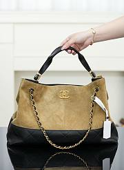 Bagsaaa Chanel Shopping Bag AS5657 Beige & Black - 40cm - 1