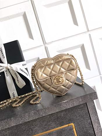 Bagsaaa Chanel Heart Clutch with Chain AP2784 Gold - 13cm