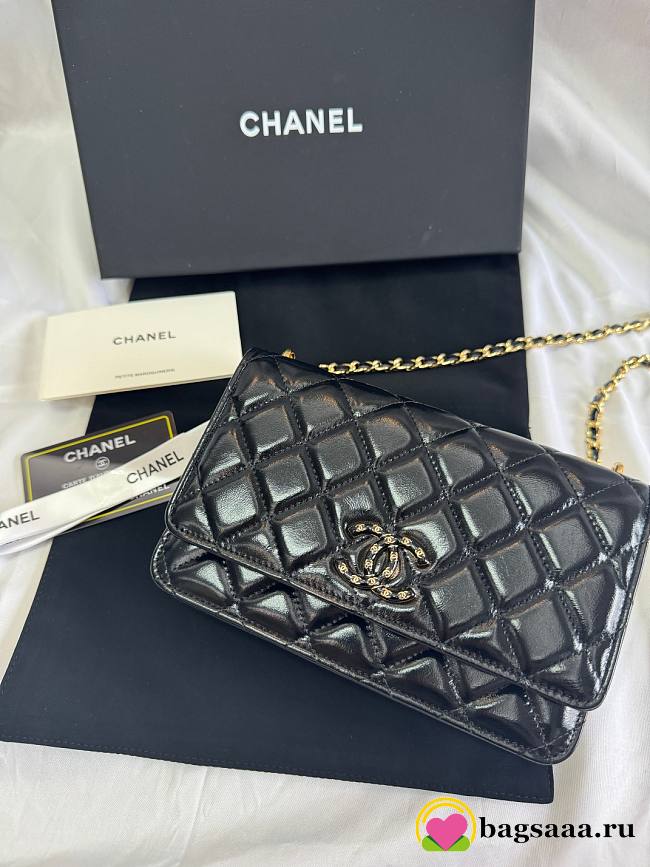 Bagsaaa Chanel Wallet On Chain Black AP4694 Shiny Lambskin - 19.2cm - 1