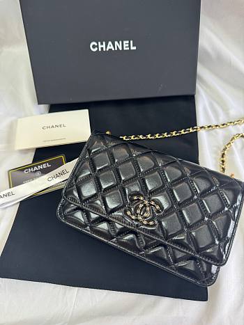 Bagsaaa Chanel Wallet On Chain Black AP4694 Shiny Lambskin - 19.2cm