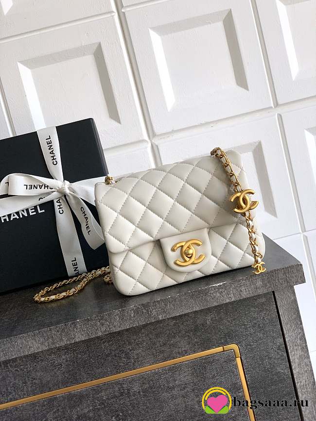 Bagsaaa Chanel Mini Flap Bag AS5758 Cream White Lambskin - 18cm - 1