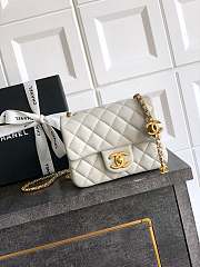 Bagsaaa Chanel Mini Flap Bag AS5758 Cream White Lambskin - 18cm - 1